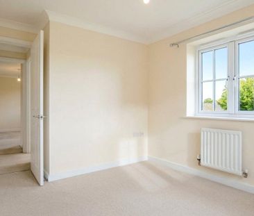 3 bedroom link detached house to rent - Photo 3