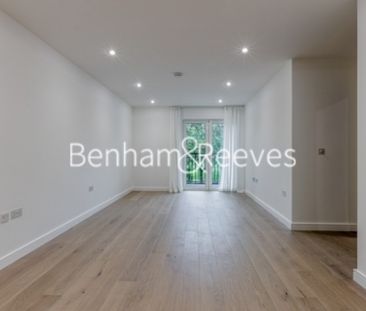 2 Bedroom flat to rent in Distillery Road, Hammersmith, W6 - Photo 1