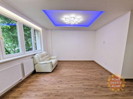 Pronájem bytu 2+kk 43 m², Humpolecká 1886, Praha - Photo 2