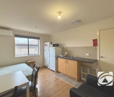 STUDIO ROOMS FOR LEASE – 'FURNISHED & UTILITIES/WIFI INCLUDED' - Photo 5