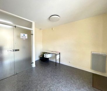 Location local commercial 3 pièces, 75.00m², Castelginest - Photo 6