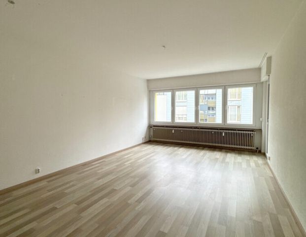 Gepflegte 3-ZKB-Wohnung im EG mit Loggia & Terrasse in ruhiger stadtnaher Lage - Foto 1