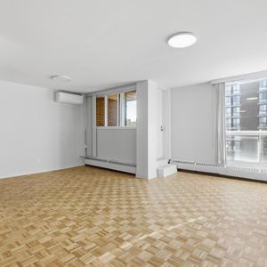 1 Bedroom Large - 5755 Avenue Sir Walter Scott, Côte Saint-Luc - Photo 2