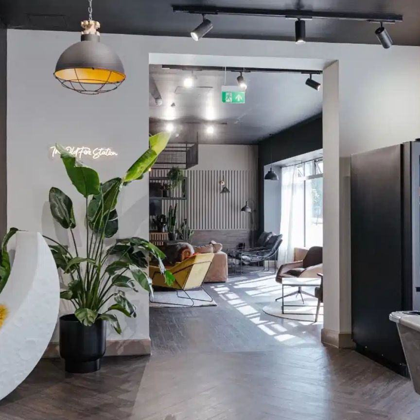 Platinum Studio - Photo 1