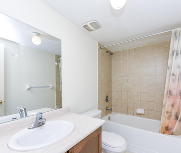 For Lease - 3 Locarno Street, Brampton, Ontario - Photo 5