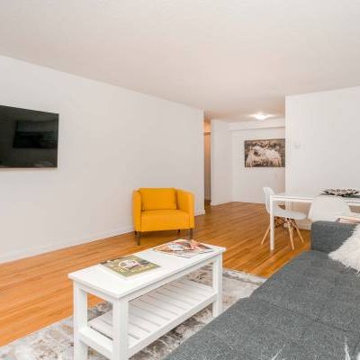 Kitsilano-Character-Private-BIG BALCONY-Wood floors-DISHWASHER -BRIGHT - Photo 1