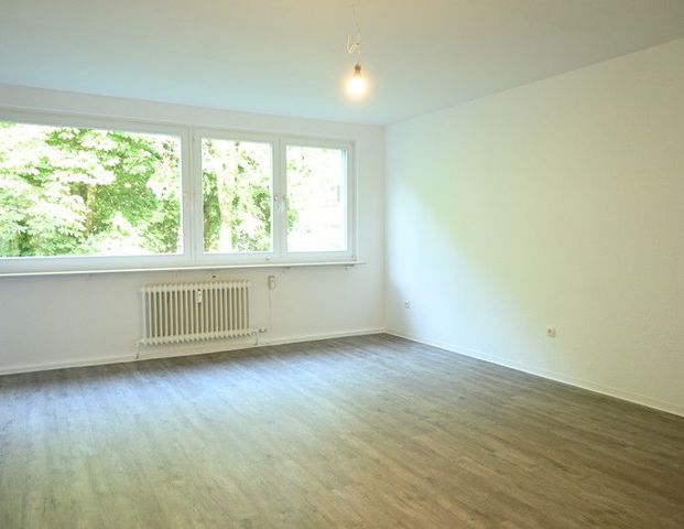 So macht wohnen Spaß: individuelle 3-Zimmer-Wohnung in guter Wohnlage mit einem kleinen Mietergarten - Photo 1