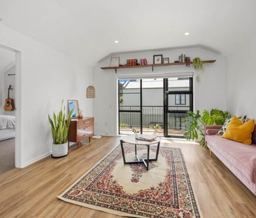 ALBANY - One Bedroom Apartment Opposite Pinehurst School! - Photo 1