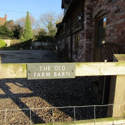 The Old Farm Barn, Stapleton, Shrewsbury, Shropshire, SY5 7EF - Photo 1