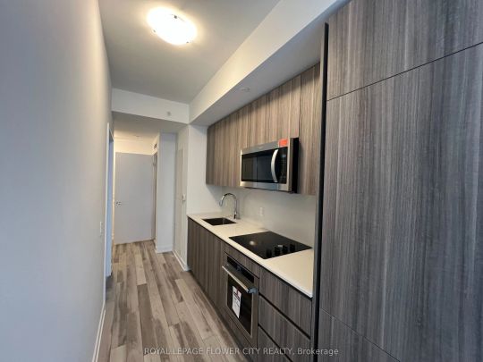 15 Richardson Street #808 - Photo 1