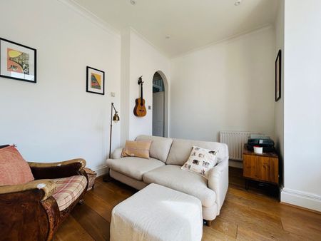 1 Bed Flat, Lordship Lane, SE22 - Photo 2