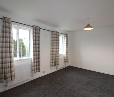 Calderpark Avenue, Lochwinnoch - Photo 3