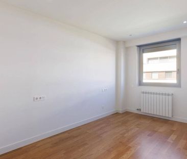 Luxury 4 room Detached House for rent in Sabadell, Catalonia - Foto 2