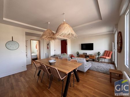 Location Appartement 4 pièces 79m² - Photo 2