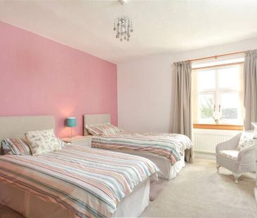 4 bedroom detached house to rent - Photo 3