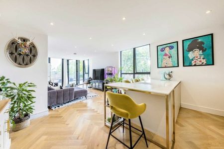 Woodside Lane, Woodside Park, N12 - Photo 2