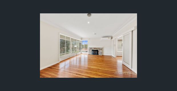 Spacious Family Home In Desirable Location - Photo 1