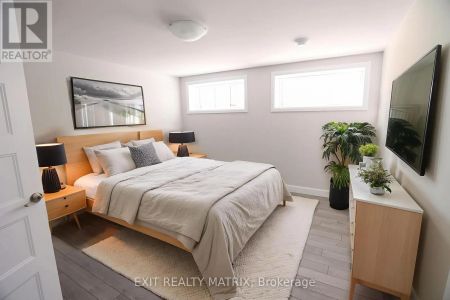 A - 107 CHATEAUGUAY STREET - Photo 3