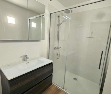 Knap gerenoveerd 2 slpk appartement met garagebox en terras met pra... - Photo 4