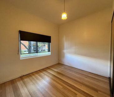 38 Ascot Vale Road, Flemington VIC 3031 - Photo 4