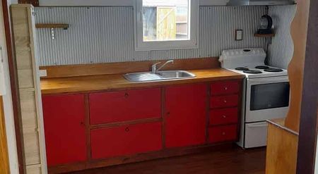 Sunny 2 bedroom, small garden, with BBQ area - Photo 3