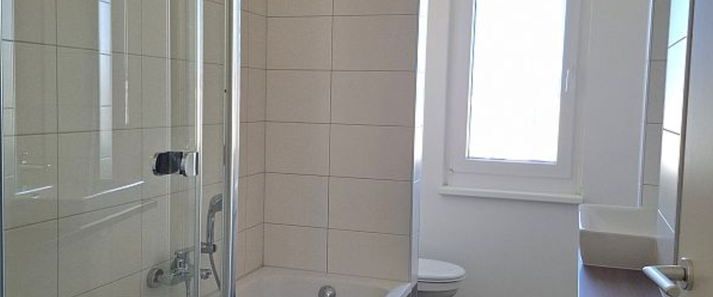 Tolle 2-Raum-Wohnung mit modernem Bad und Balkon - Foto 1