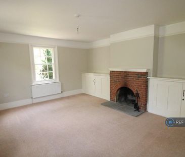 5 bedroom detached house to rent - Photo 2