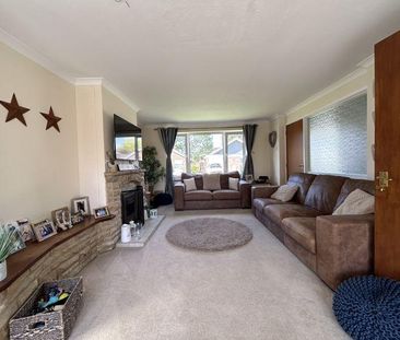 4 bedroom detached house to rent - Photo 2