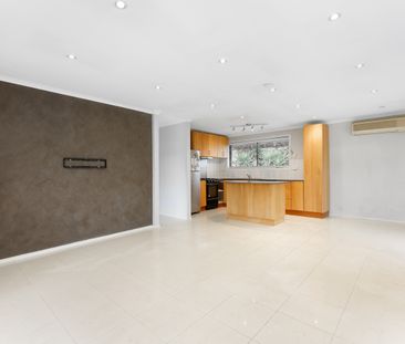 Light-Filled Villa with Outdoor Living - Photo 2