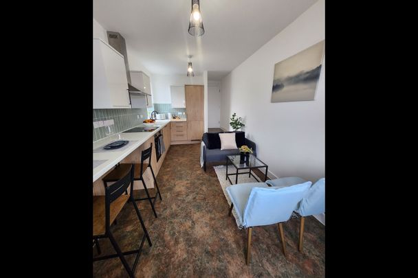 Room in a Shared House, Bath Road, BS4 - Photo 1