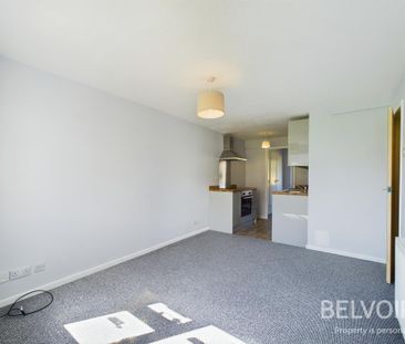 1 bedroom flat to rent - Photo 2