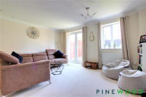 3 BEDROOM House - Mid Terrace - Photo 1