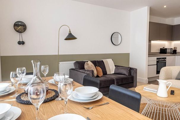 2 bedroom serviced apartment to rent - Photo 1