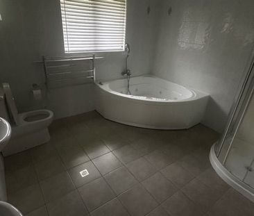 Spacious 4 Bedroom Home in Tranquil Wainui - Photo 2