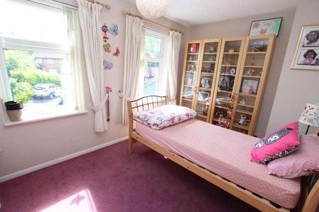 Woking, Surrey, GU21 - Photo 5