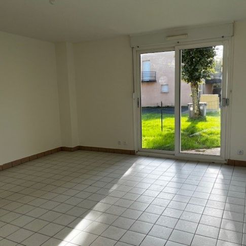 Location Maison 3 pièces 62 m² Pouligny-Notre-Dame - Photo 1