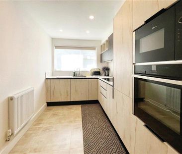 2 bedroom maisonette to rent - Photo 1