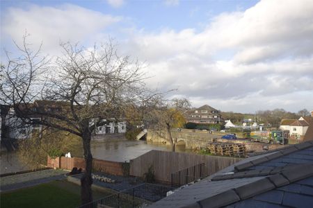 High Street, Tewkesbury, Gloucestershire, GL20 - Photo 3