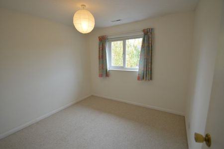 3 bedroom House - FORRESTERS DRIVE, WELWYN GARDEN CITY - Photo 3