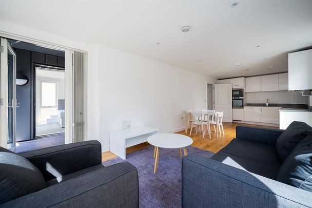 Room in a Shared Flat, Rope Court, E14 - Photo 1