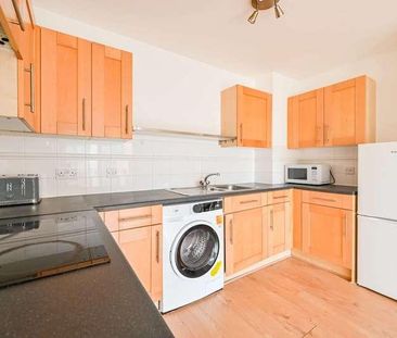 Sheerness Mews, Silvertown, E16 - Photo 6