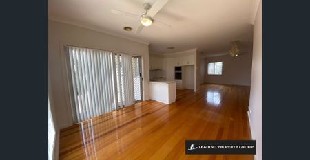 Modern Townhouse - Photo 5