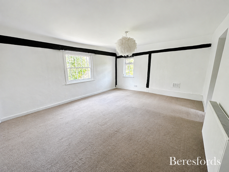 4 bedroom detached house to rent - Photo 2