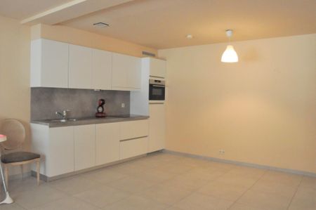 Gelijkvloers appartement met 1 slaapkamer en staanplaats - Photo 3