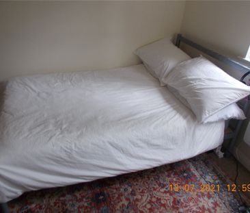 Student Properties to Let - Photo 3