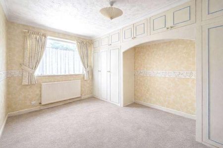 Hammers Lane, London, NW7 - Photo 2