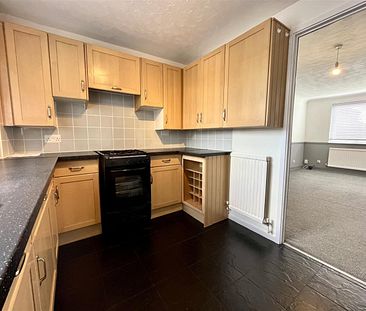 2 Bedroom Flat - Purpose Built To Let - Photo 6