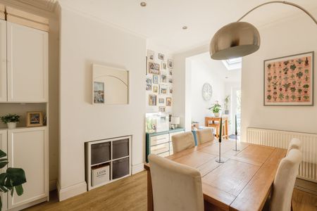 2 Bed Terraced House, Islington Road, BS3 - Photo 4