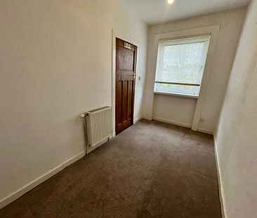 3 Bedroom Property To Rent - Photo 4