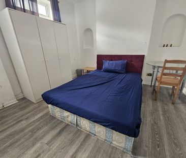 Room in a Shared House, Blagden St, S2 - Photo 4